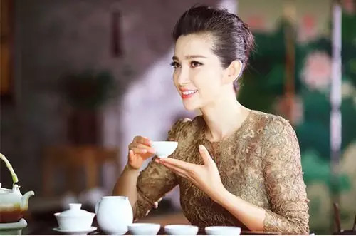 女人喝茶的好处和坏处